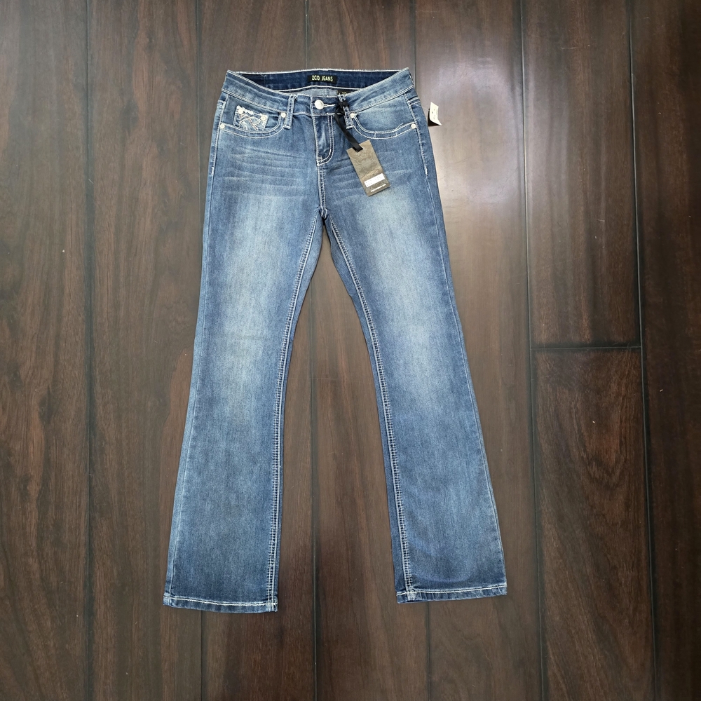 NWT ZCO Jeans Girl Size 12 Medium Blue With Embroidery
